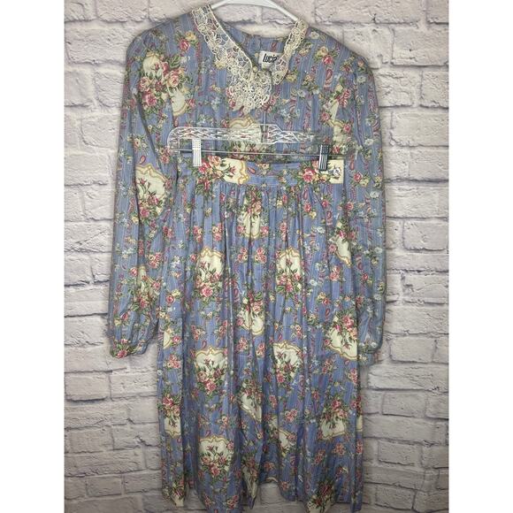 Lucia Vintage 2 Piece Skirt Set Periwinkle Lavender Floral Lace Pearl Size 8 EUC - Picture 1 of 6